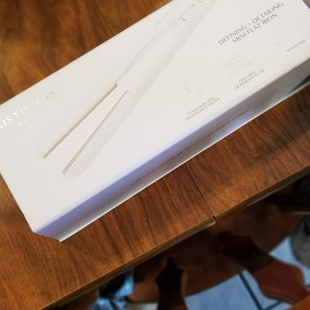 Kristin Ess Mini flat iron